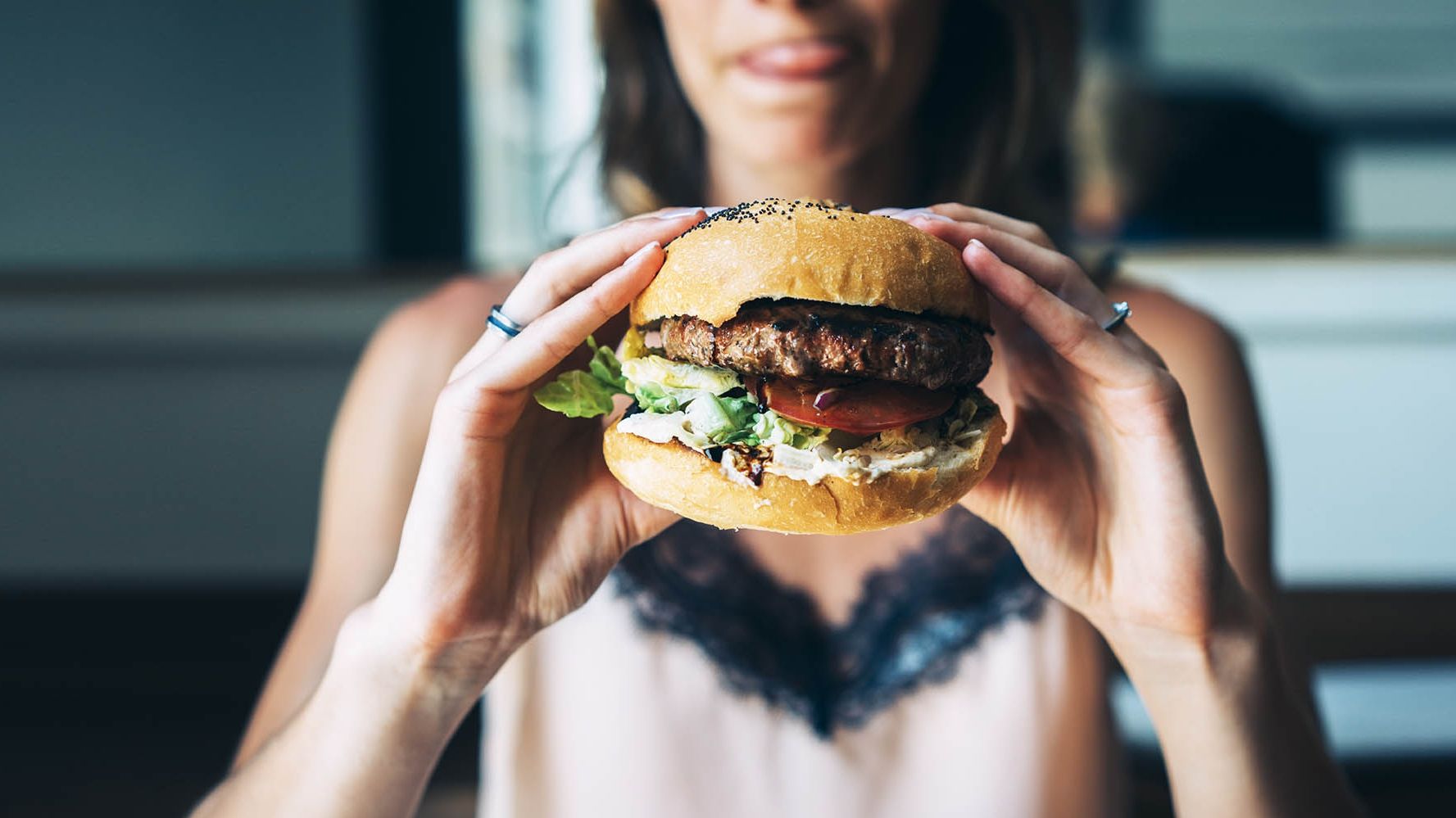 Названі головні причини постійного відчуття голоду