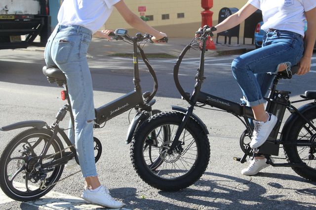 Електровелосипеди сприяють фізичній активності - фото 348457