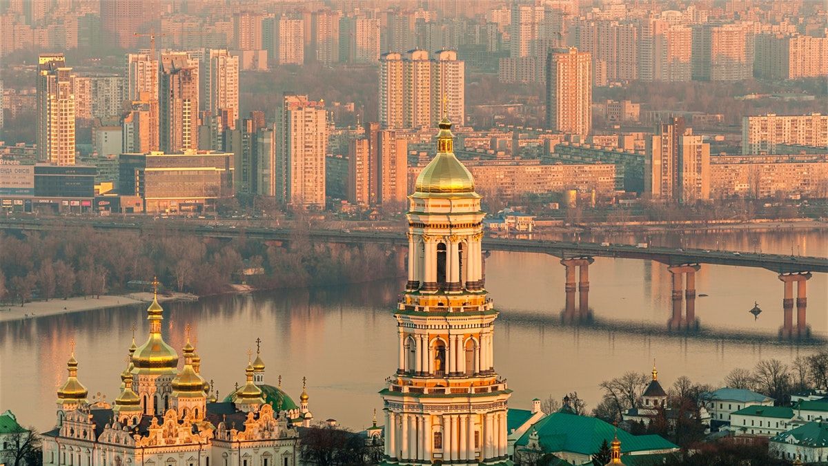 У матеріалі згадується про близькість Києва до Чорнобиля - фото 1