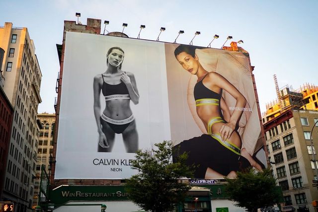 Зваблива Белла Хадід показала гарячі фото у білизні - фото 348844