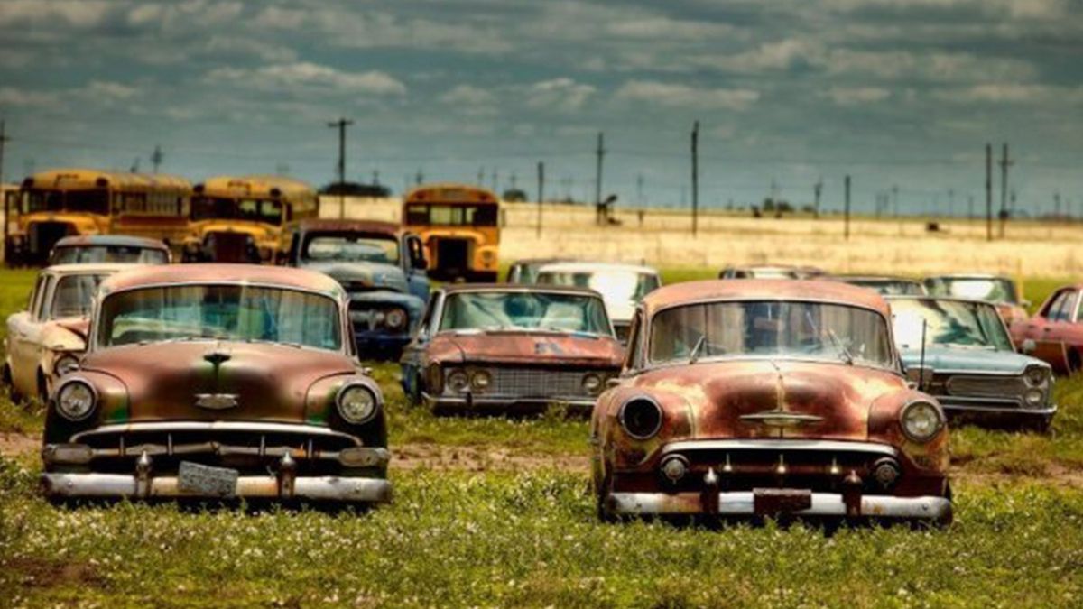 У мережі показали містичні кладовища унікальних автомобілів