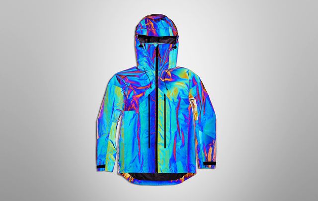 Британський бренд створив лижну куртку з імітацією шкіри кальмара (фото) - фото 349039