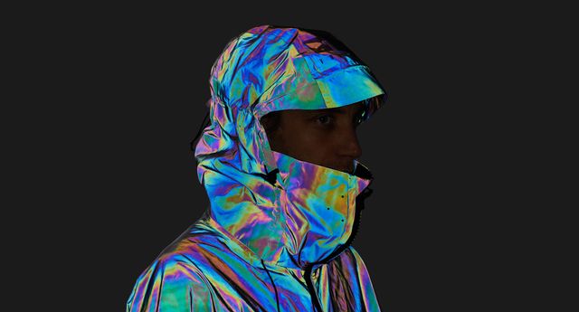 Британський бренд створив лижну куртку з імітацією шкіри кальмара (фото) - фото 349041