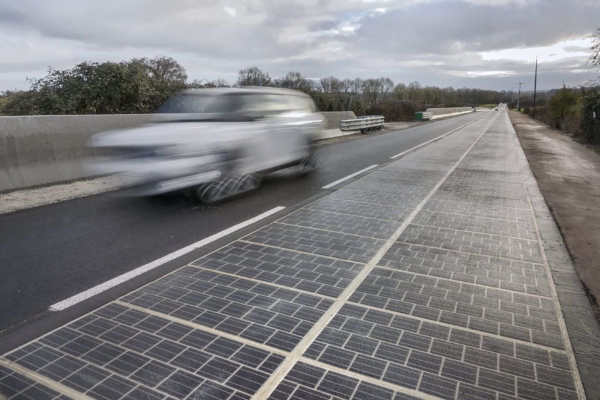Тотальне фіаско: дороги на сонячних батареях не витримали реальних умов