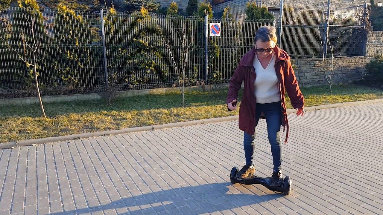 Бабуся на гіроскутері вийшла на новий рівень: мережу розвеселило відео із Запоріжжя