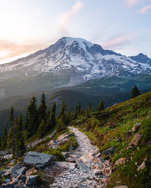 Фото цього американця надихають мандрувати світом: яскраві кадри - фото 349390