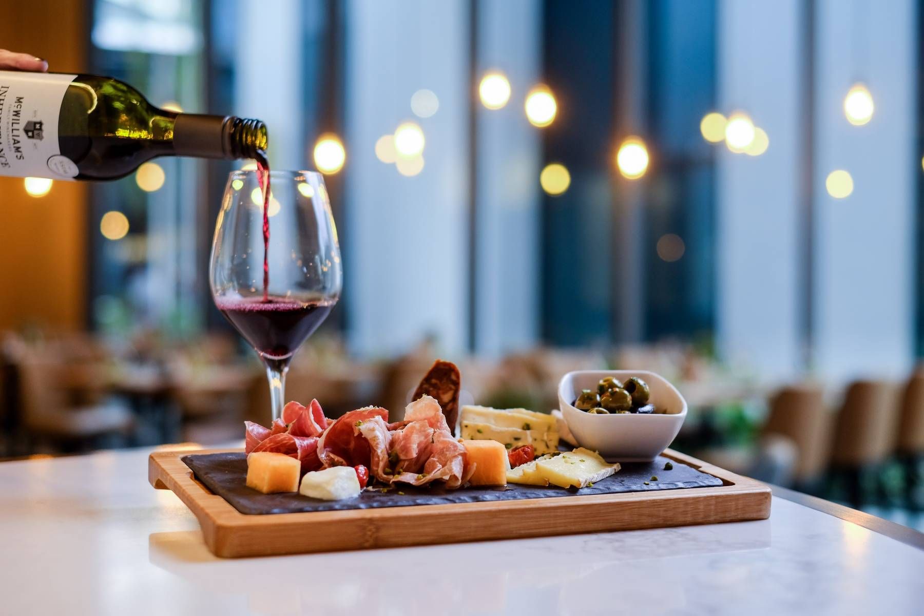 Ніякого вина за вечерею: вчені - фото 1