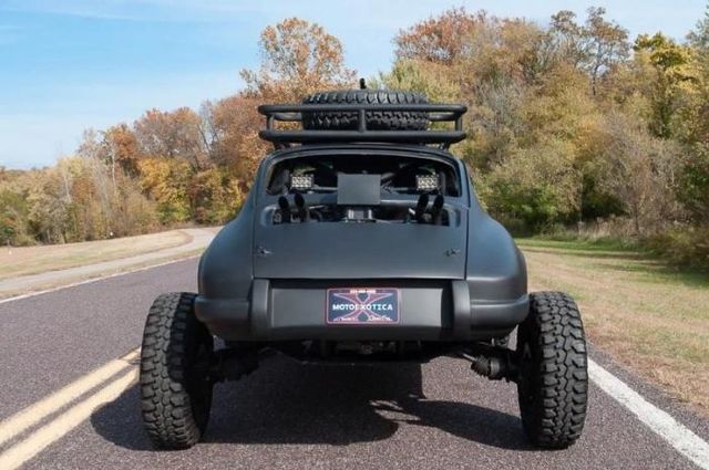 Porsche 911 перетворили в унікальний позашляховий баггі - фото 349657