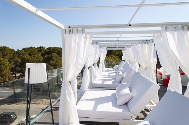 В Іспанії відкрили перший готель лише для жінок - фото 349726