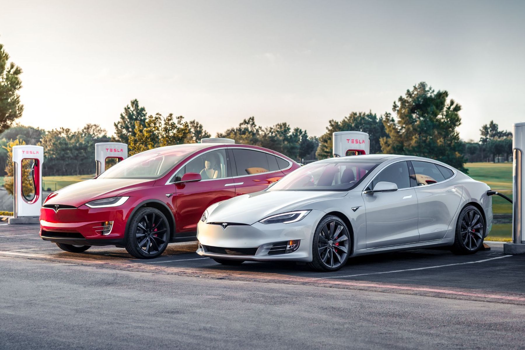 Зловмисники викрали Tesla за 30 секунд: відеофакт