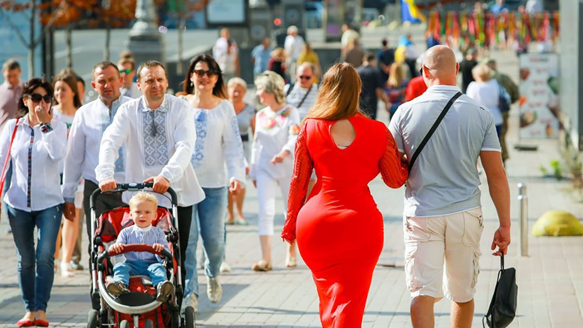 Киян розбурхала дівчина з фігурою Кім Кардашян