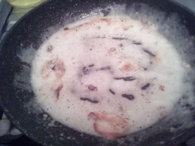 Як очистити пательню без хімічних засобів: абсолютна чистота - фото 350529