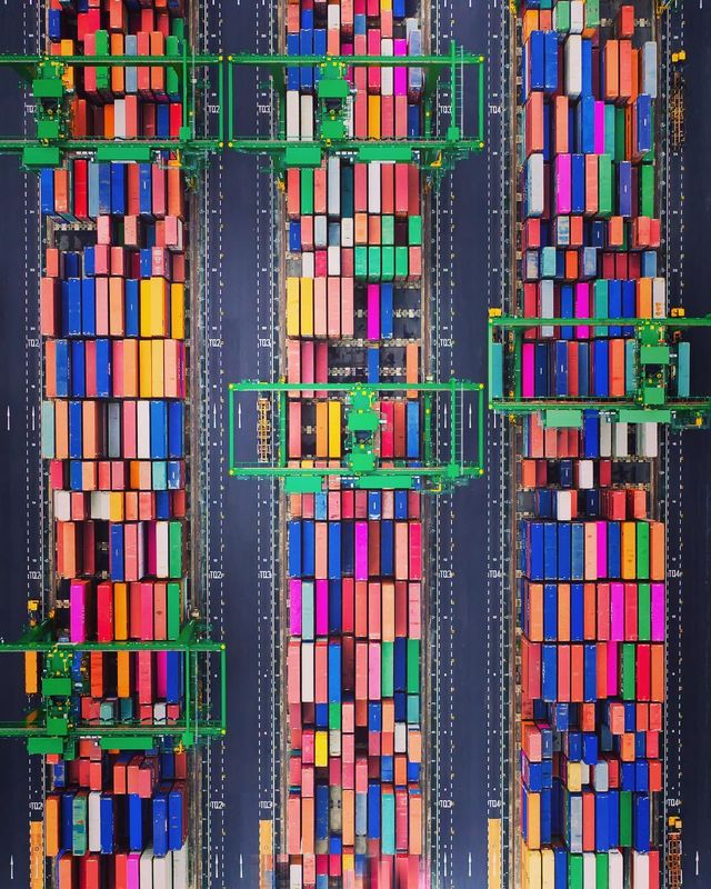 Вражаючі фото світу з висоти пташиного польоту: яскраві кадри - фото 350650