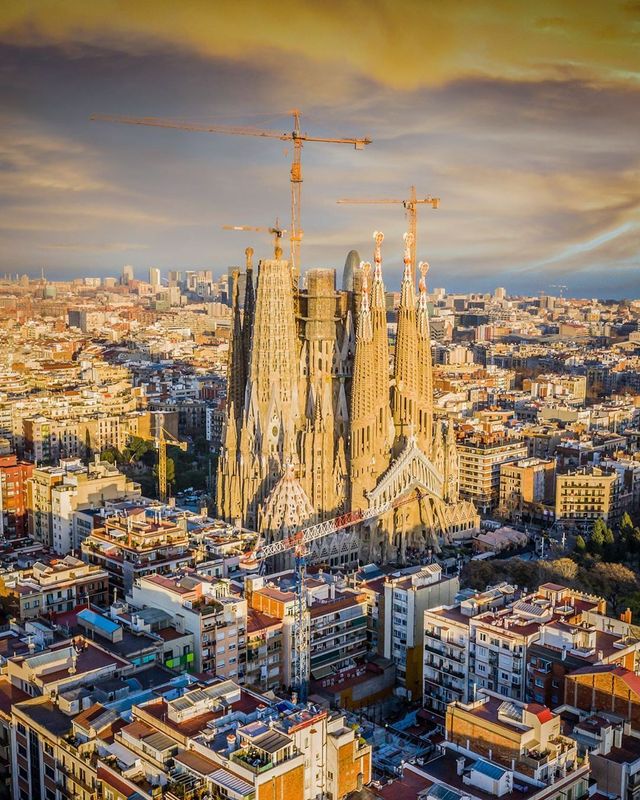 Вражаючі фото світу з висоти пташиного польоту: яскраві кадри - фото 350654