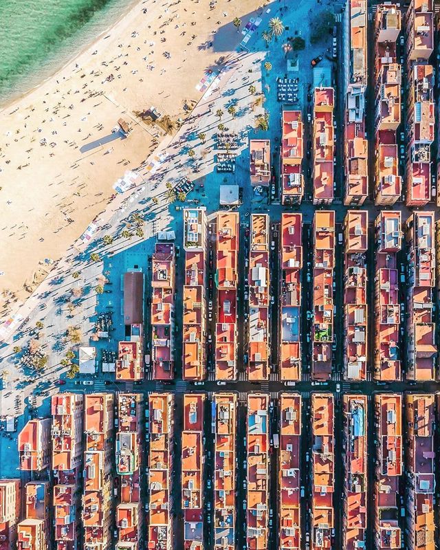 Вражаючі фото світу з висоти пташиного польоту: яскраві кадри - фото 350658