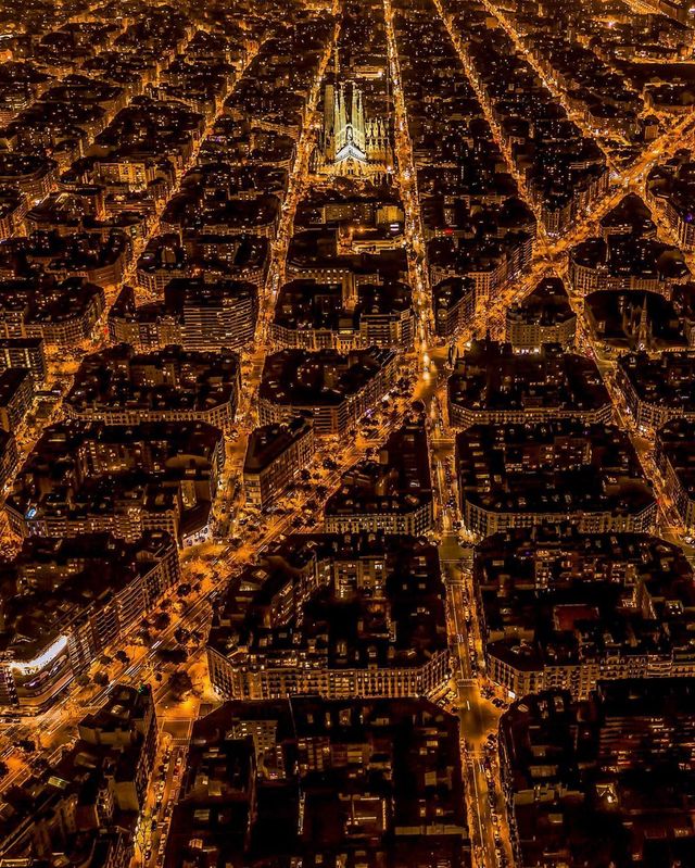 Вражаючі фото світу з висоти пташиного польоту: яскраві кадри - фото 350663