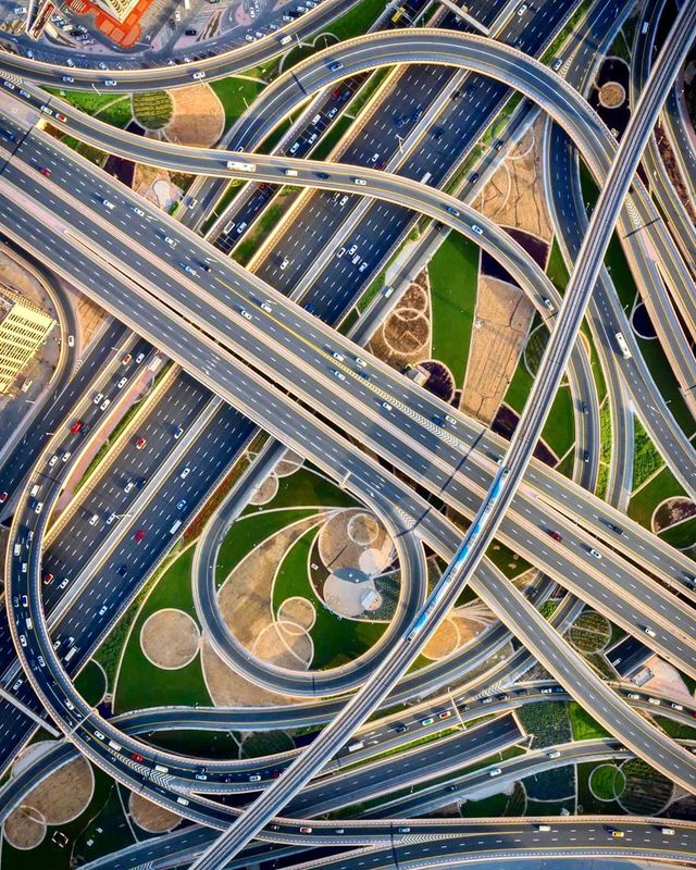 Вражаючі фото світу з висоти пташиного польоту: яскраві кадри - фото 350669