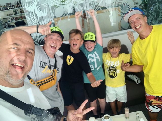 Потап поділився яскравими кадрами з відпочинку у Греції - фото 350746