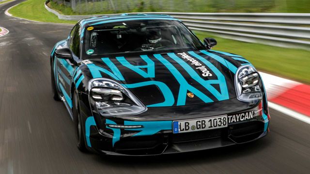 Розкриті деталі про перший електроседан Porsche - фото 351258