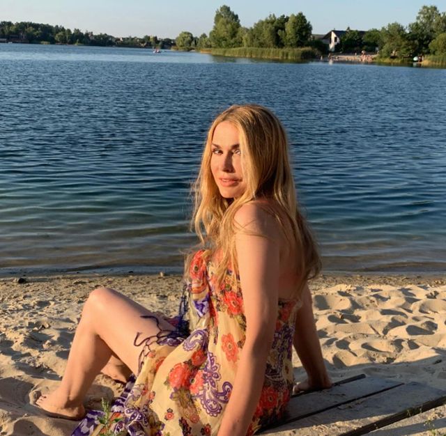 Ольга Сумська похизувалася стрункими ніжками на пляжних фото - фото 351320