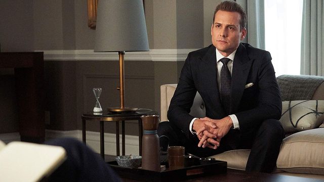 5 модників з улюблених серіалів, у яких чоловікам варто повчитися стилю - фото 351375