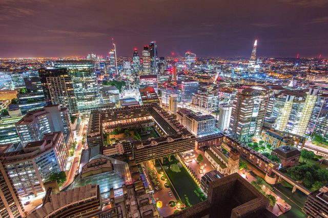 Руфер показує найефектніші краєвиди Лондона: яскраві фото - фото 351438