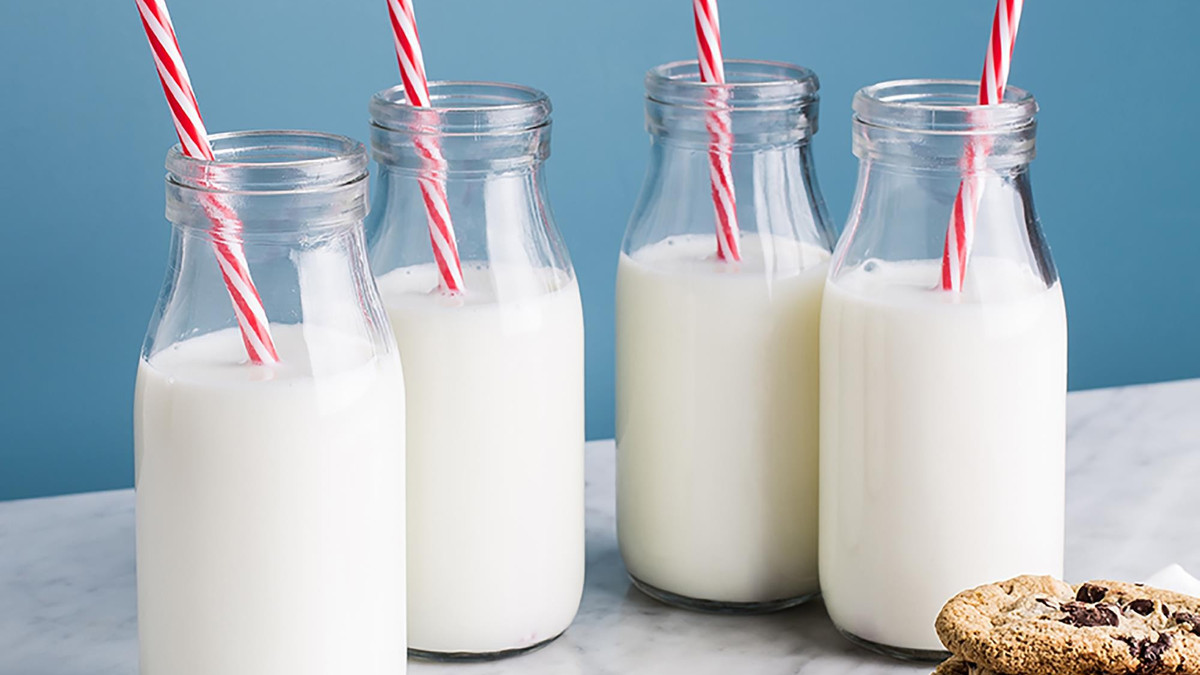 Руйнуємо популярні міфи про молоко - фото 1