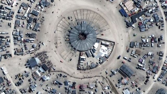 Фестиваль Burning Man 2019 показали з космосу: видовищні кадри - фото 351624