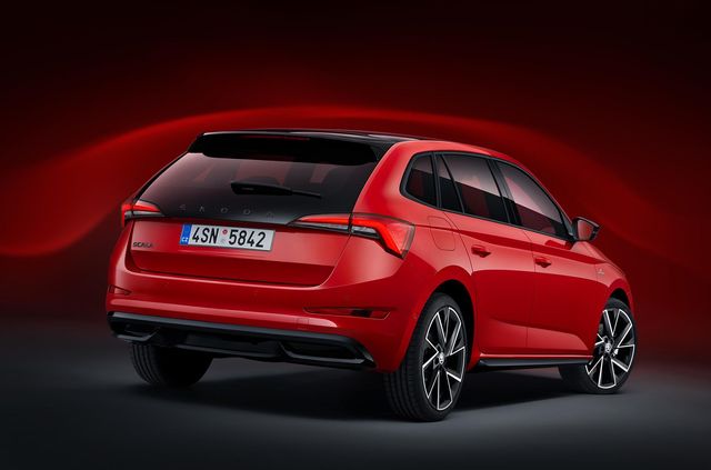 Skoda Scala отримала 'ралійну' версію - фото 351875