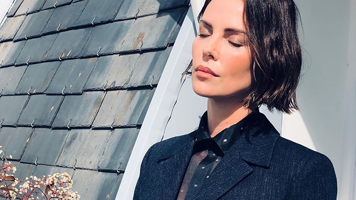 Спокуслива Шарліз Терон - фото 1