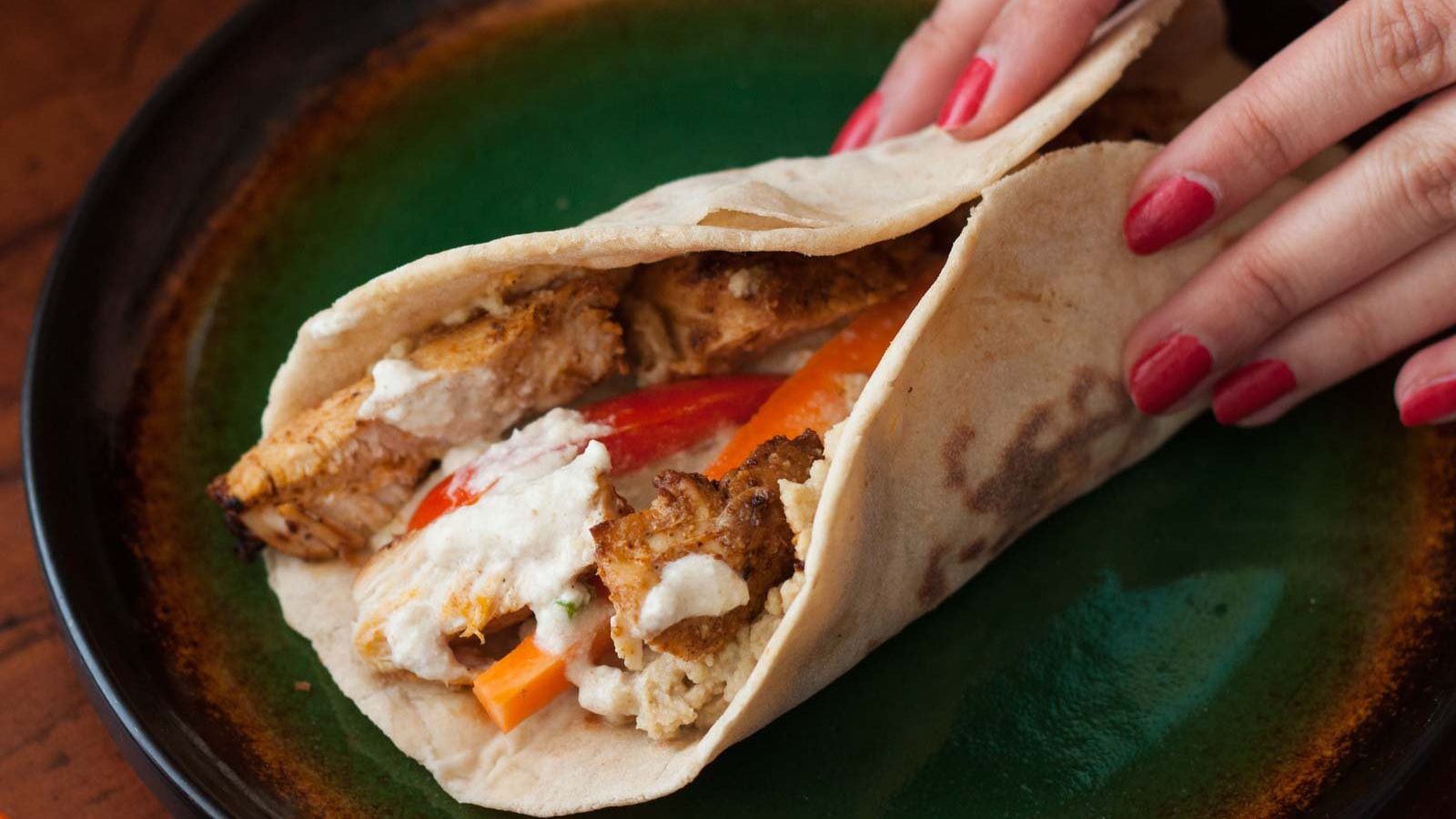 Жінка заплатила за шаурму майже 3 тисячі доларів - фото 1