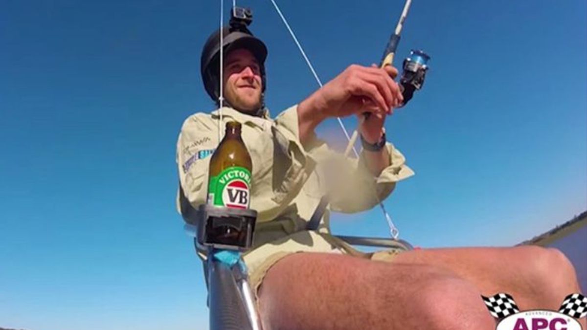 Чоловік порибалив на дроні - фото 1