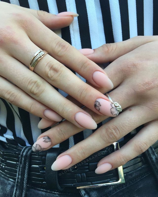 Манікюр на осінь 2025: модні тренди дизайну нігтів у фото - фото 352865