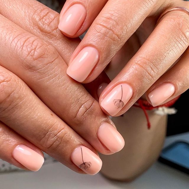 Манікюр на осінь 2025: модні тренди дизайну нігтів у фото - фото 352869