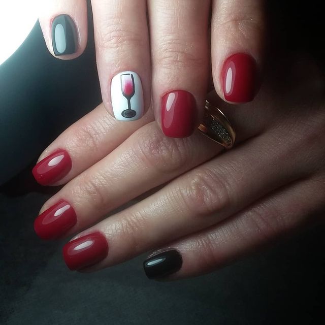 Манікюр на осінь 2025: модні тренди дизайну нігтів у фото - фото 352875