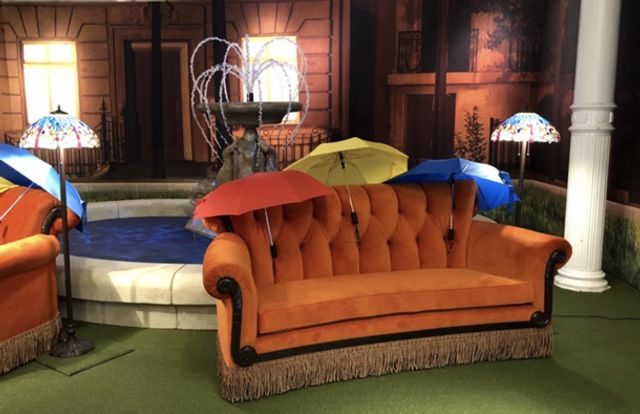 У Нью-Йорку відкрили музей серіалу Друзі (фото) - фото 353071