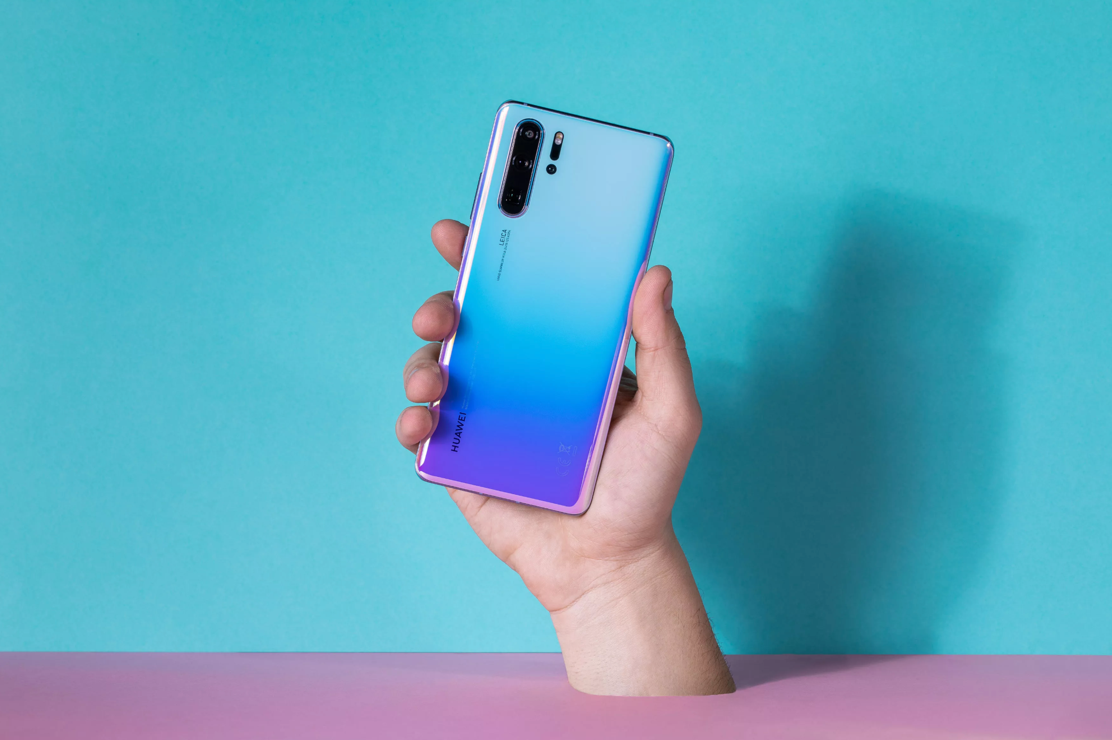 За пів року продали шалену кількість Huawei P30 та P30 Pro - фото 1