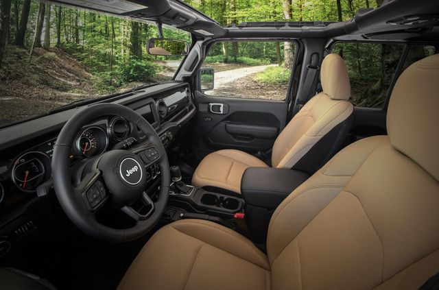Jeep випустив спецверсію свого популярного позашляховика Wrangler - фото 353393