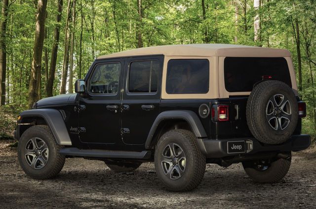 Jeep випустив спецверсію свого популярного позашляховика Wrangler - фото 353395