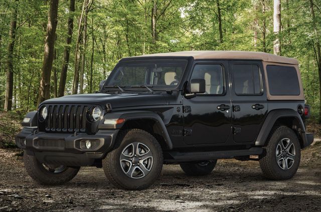 Jeep випустив спецверсію свого популярного позашляховика Wrangler - фото 353396