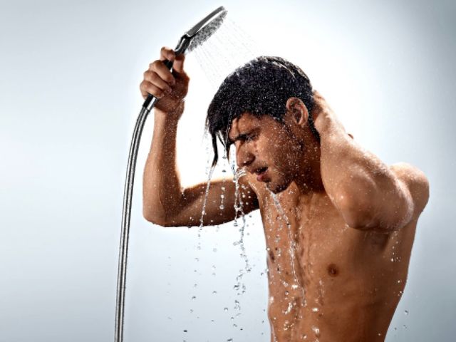 Ваш запах теж будуть усі обговорювати - фото 353458