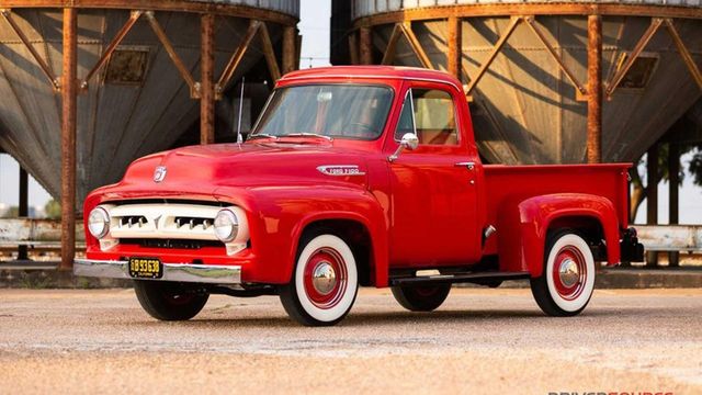 Класичний Ford 1953 року випуску пустять з молотка - фото 353476