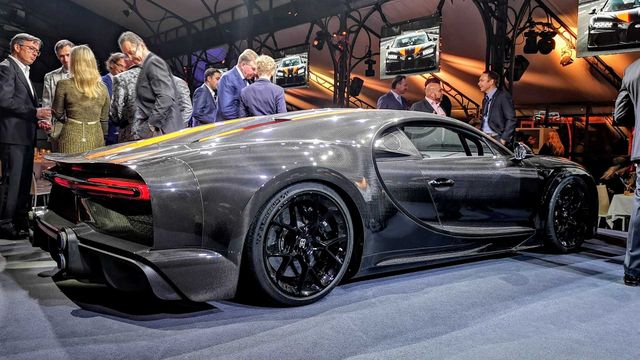 Bugatti випустить найшвидший суперкар в історії марки - фото 353543