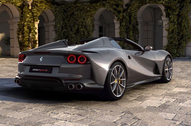 Ferrari представила найпотужніший у світі родстер - фото 353767