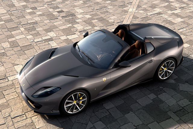 Ferrari представила найпотужніший у світі родстер - фото 353770