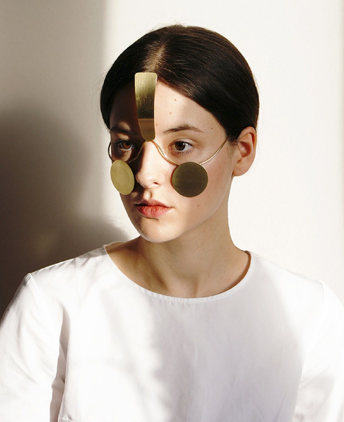 Ця прикраса дозволяє залишатись інкогніто - фото 1