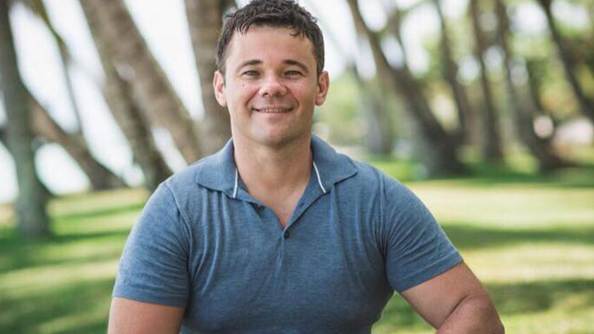 Андрій Богдан показав фото в наручниках із Сен-Тропе