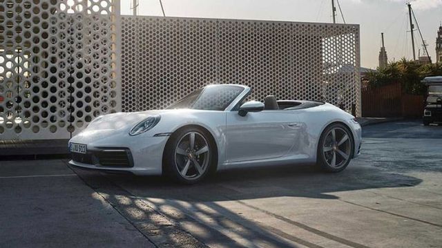 Porsche додала дві розкішні моделі в лінійку 911 - фото 354256