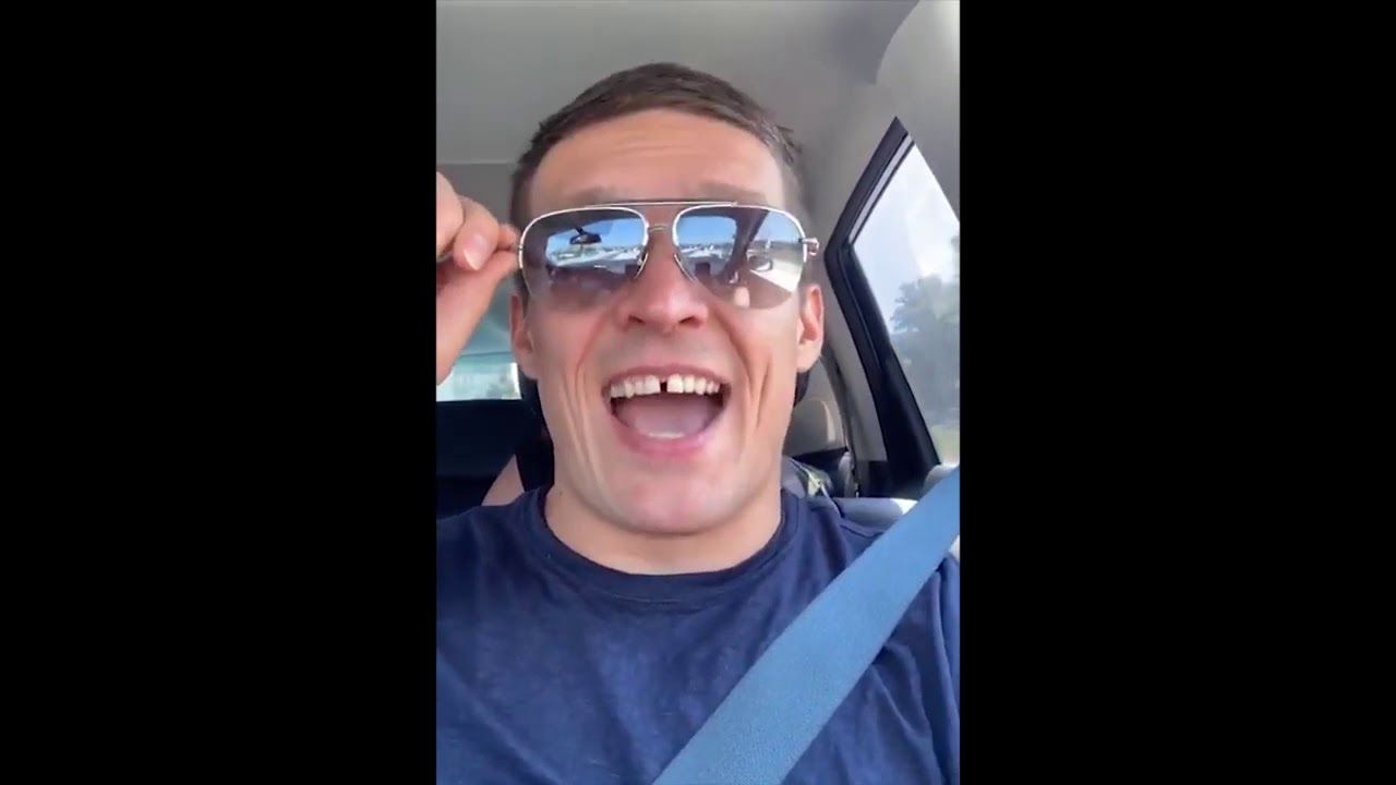 Усик кумедно запросив на свій бій у Чикаго (відео)