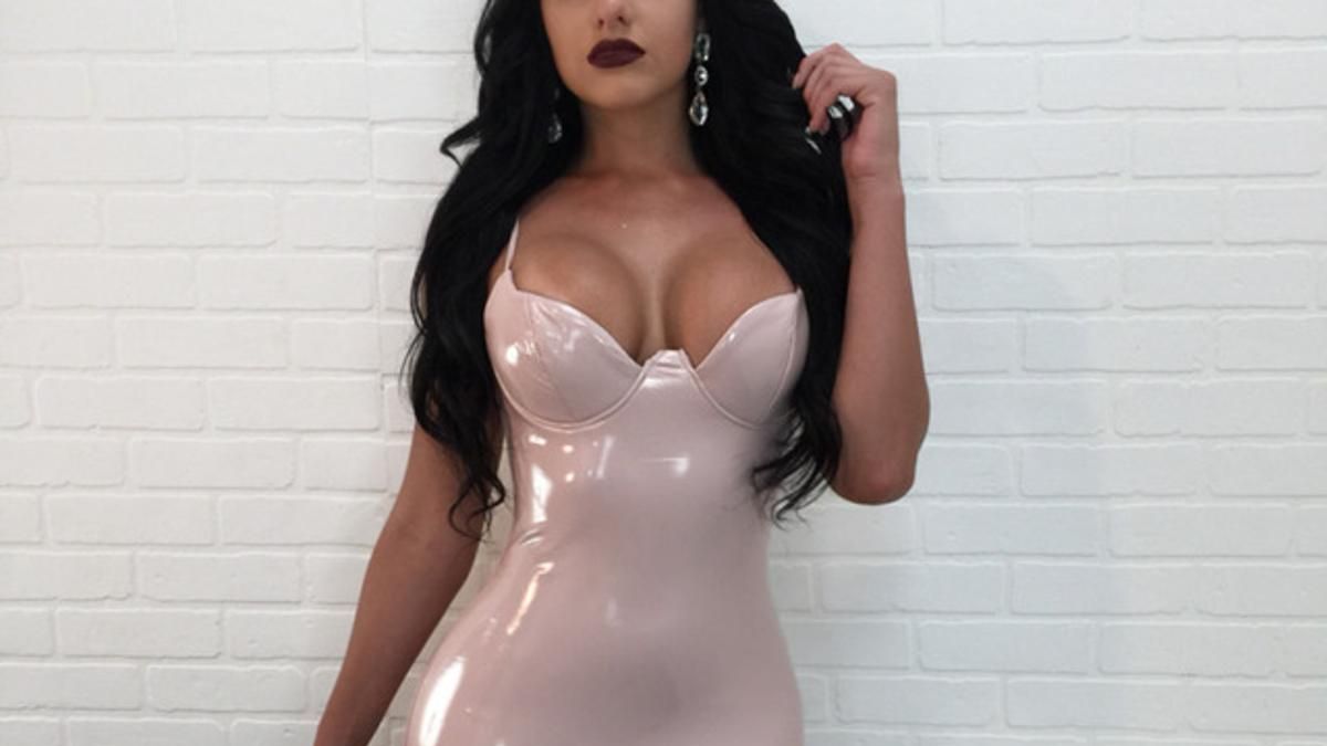 Ці сукні чоловіки не хочуть бачити на жінках